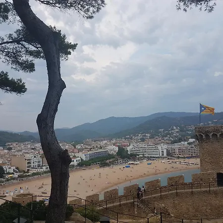 Lydia's With Castle View * توسا ذي مار
