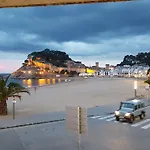 Lydia's With Castle View Apartamento